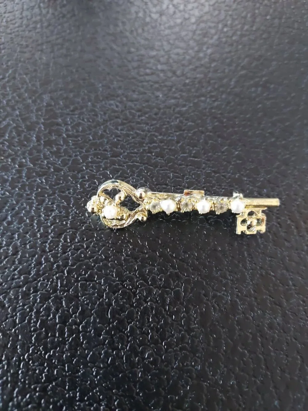 Brooches Vintage Gold Tone Rhinestone Pins 4 Jewelry